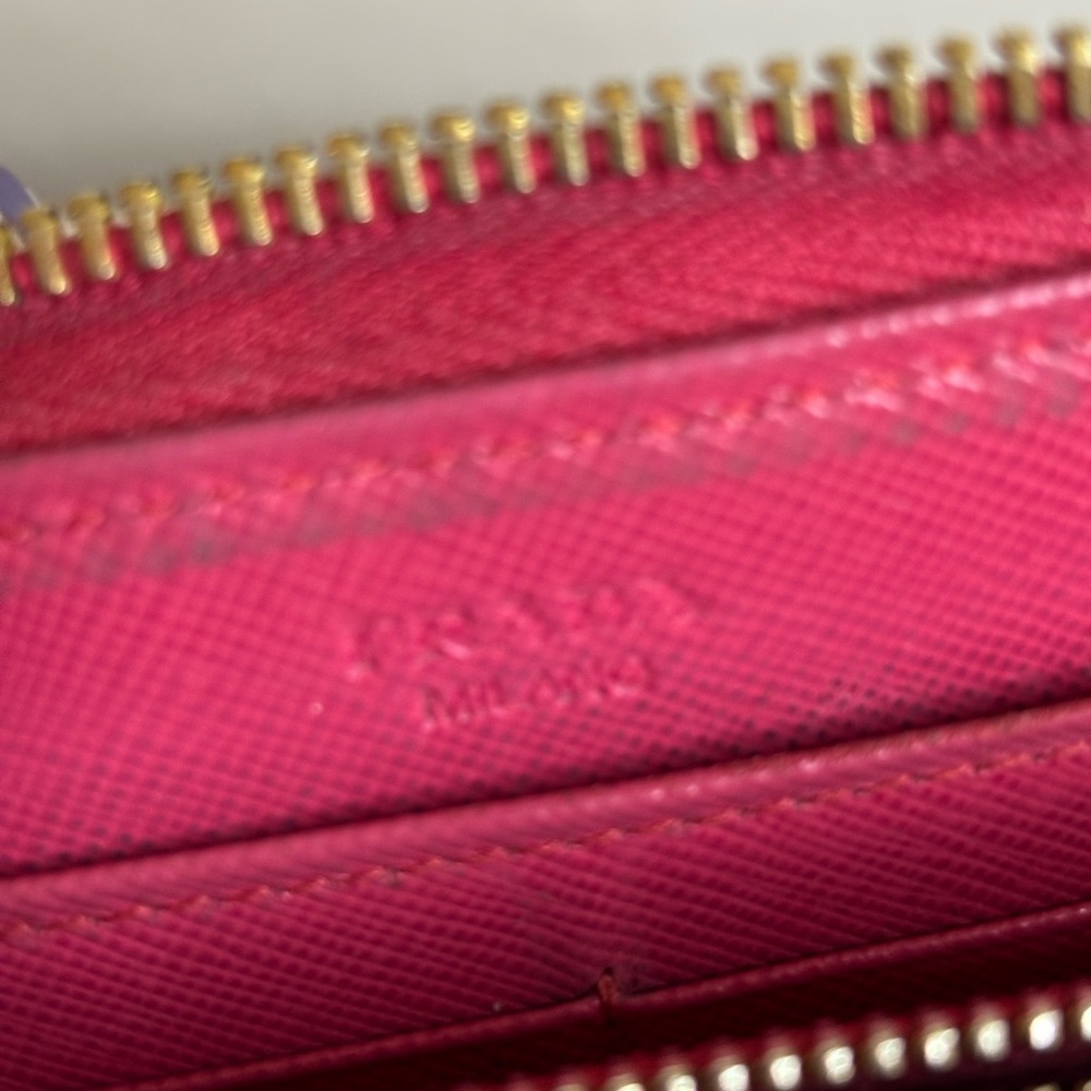 Prada Pink Leather Wallet Sleek Design - Picture 9 of 15